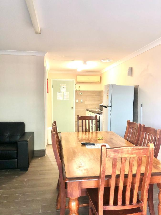 Bay Lodge دينهام المظهر الخارجي الصورة