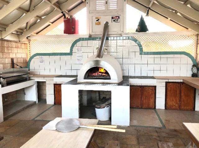 Bay Lodge دينهام المظهر الخارجي الصورة