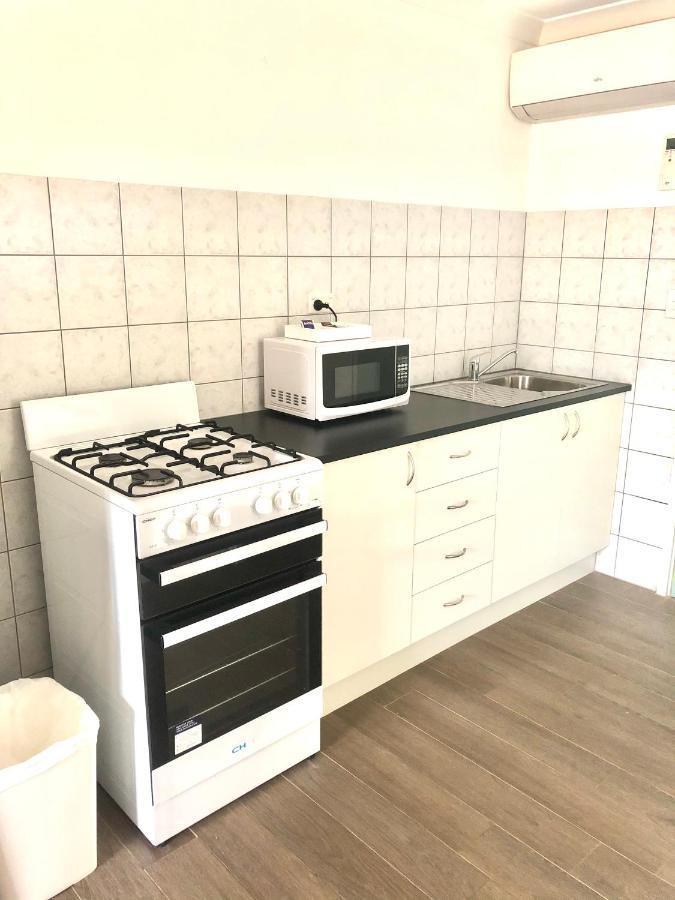 Bay Lodge دينهام المظهر الخارجي الصورة