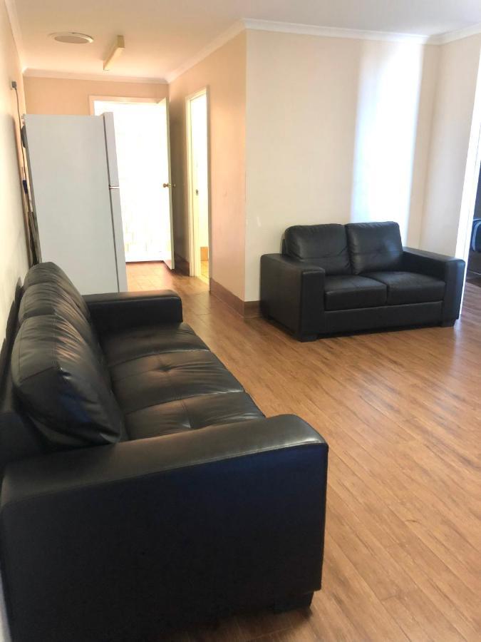 Bay Lodge دينهام المظهر الخارجي الصورة