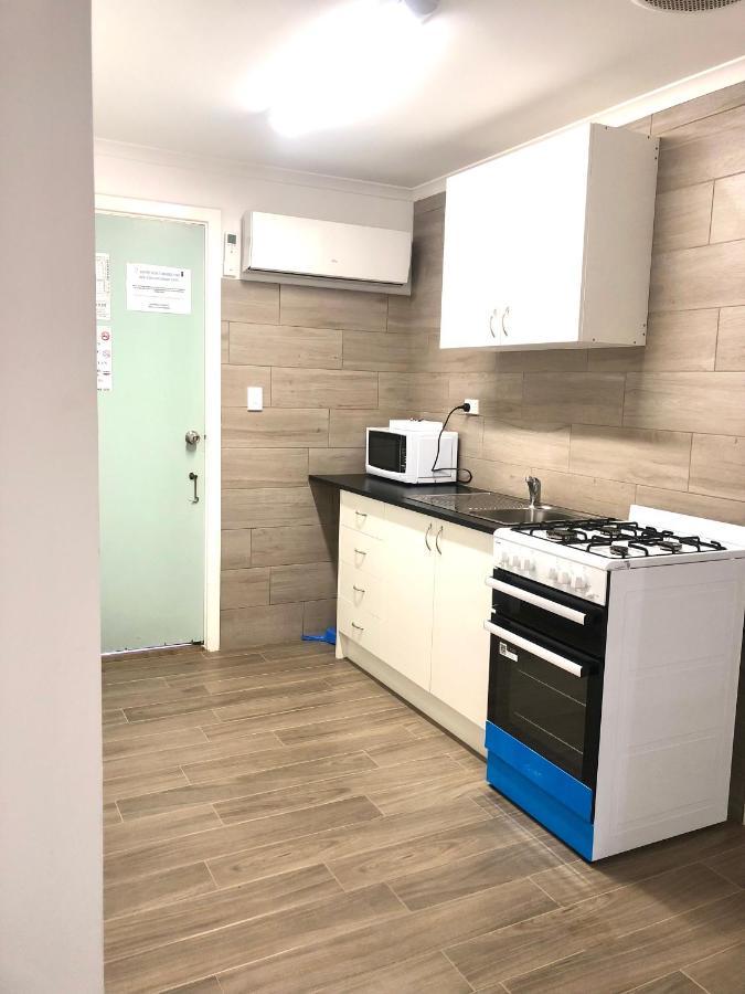Bay Lodge دينهام المظهر الخارجي الصورة