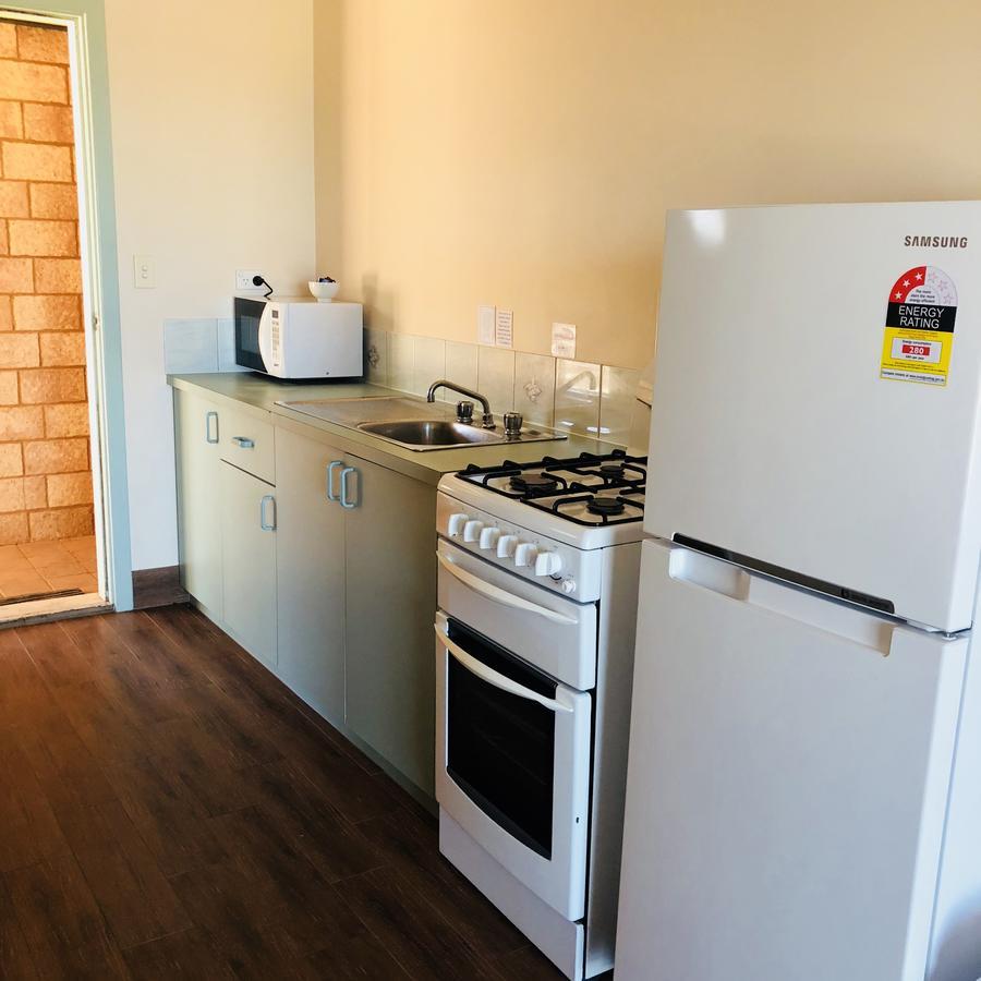 Bay Lodge دينهام المظهر الخارجي الصورة