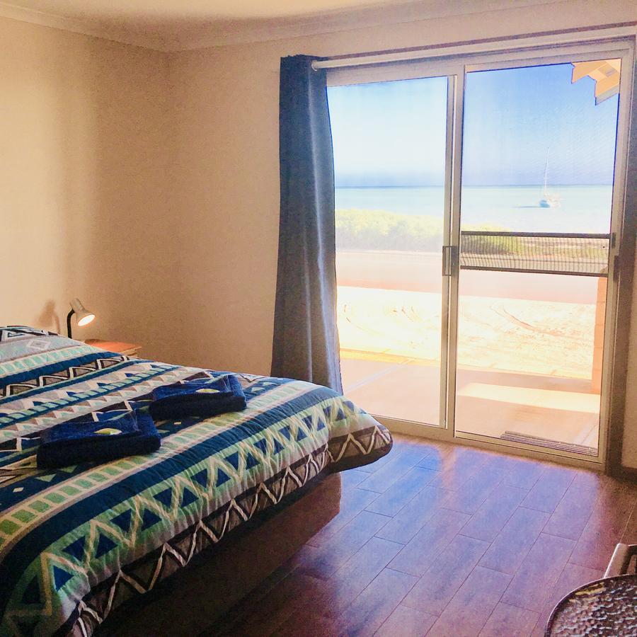 Bay Lodge دينهام المظهر الخارجي الصورة
