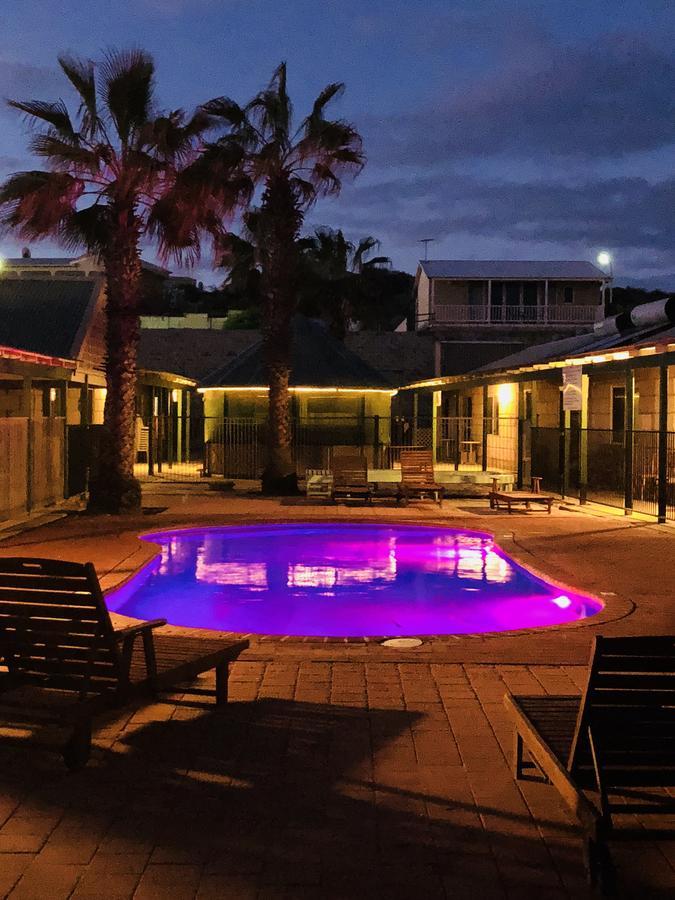 Bay Lodge دينهام المظهر الخارجي الصورة
